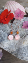 Load image into Gallery viewer, Mother of pearl &amp; Carnelian earrings

