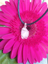 Load image into Gallery viewer, Rose quartz pendant necklace
